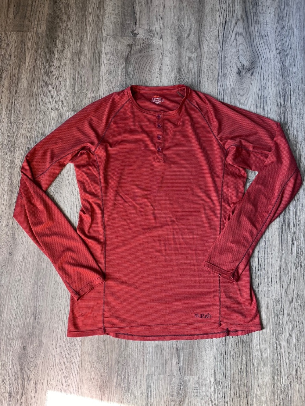 RAB Long sleeve henley stripe meCo 160- Men’s Size Large Superfine merino QBU-34